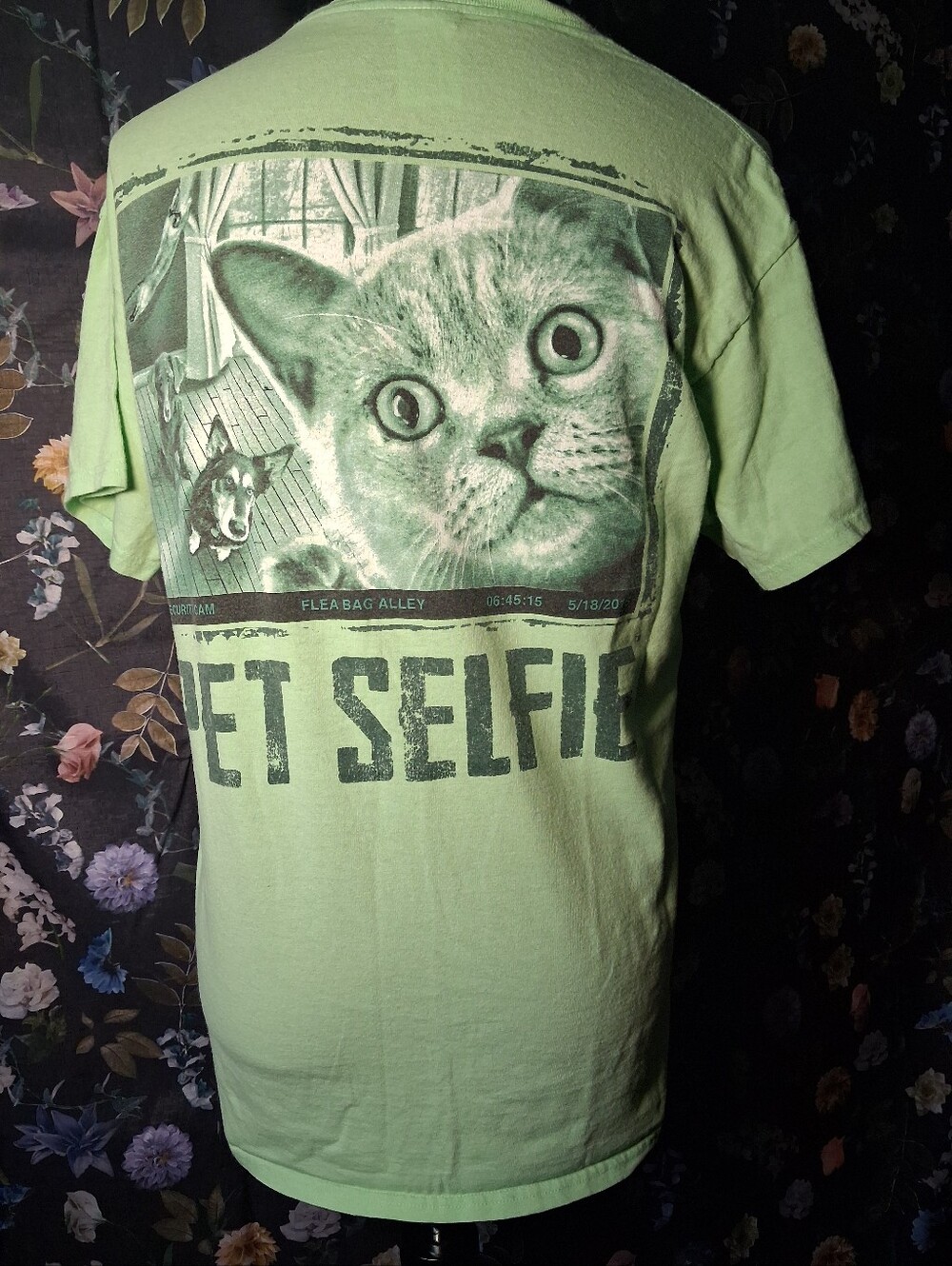 Cat Lovers Green Pet Selfie Cat T-Shirt
